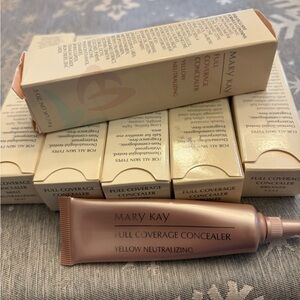 Mary Kay Full Coverage Concealer NIB.  Multiple Colors.